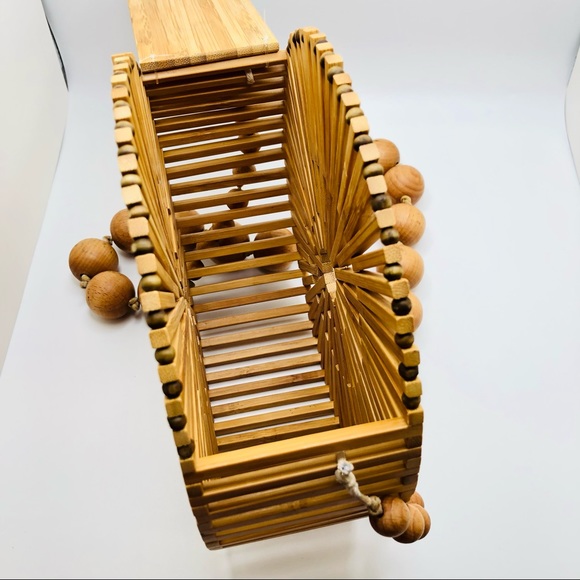 Bamboo Round Shoulder Bag - Picture 12 of 12